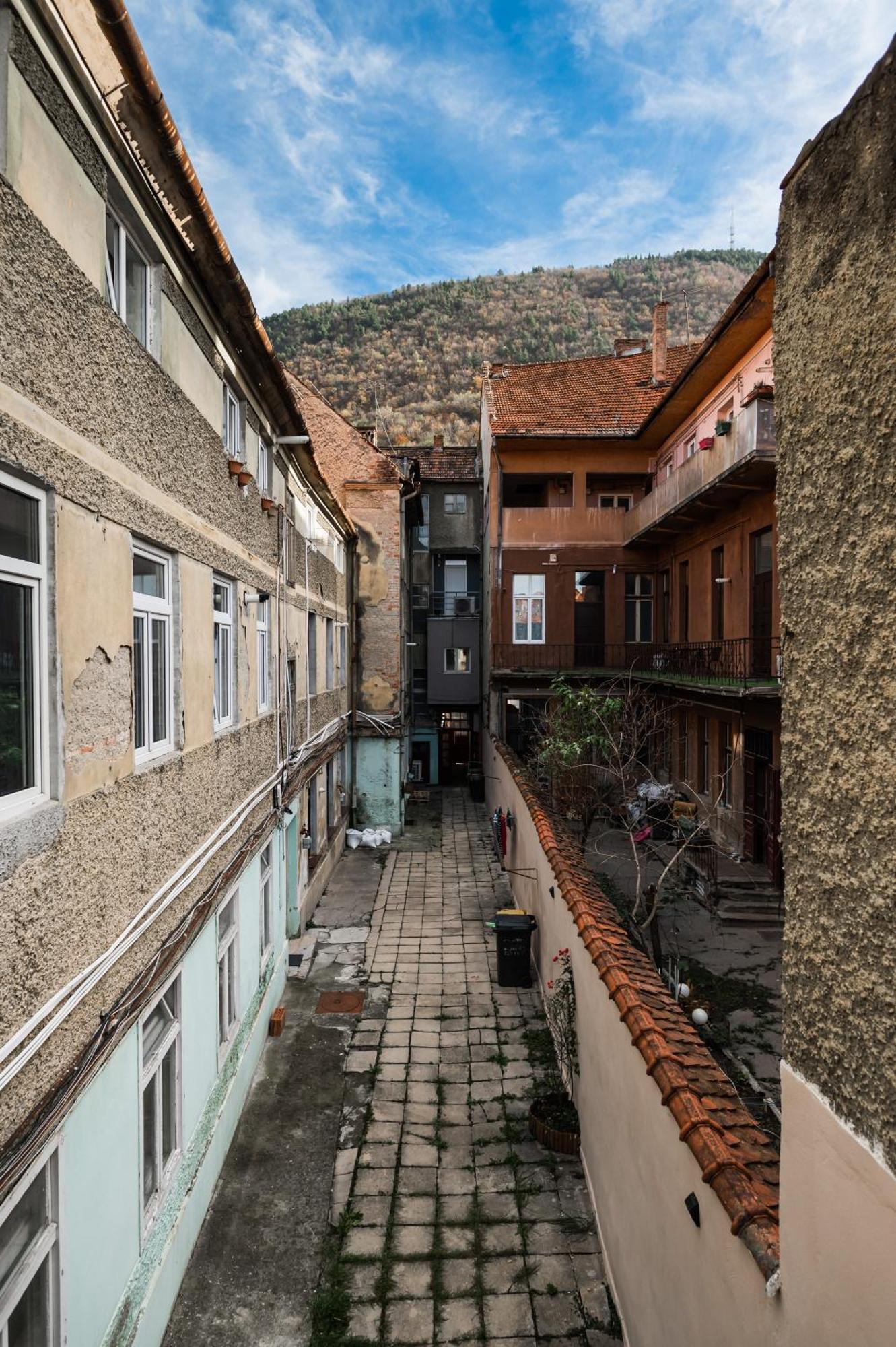 Lara'S Loft Appartement Braşov Buitenkant foto